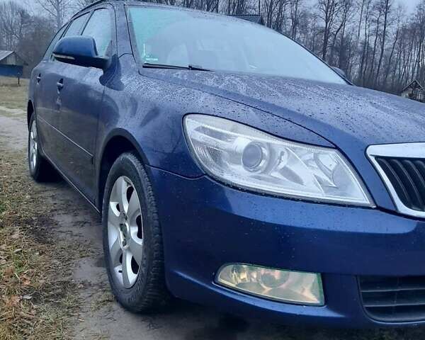 Синий Шкода Октавия, объемом двигателя 0 л и пробегом 250 тыс. км за 6200 $, фото 1 на Automoto.ua