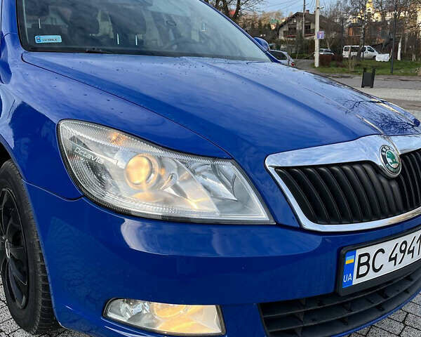 Синий Шкода Октавия, объемом двигателя 1.6 л и пробегом 245 тыс. км за 6800 $, фото 4 на Automoto.ua