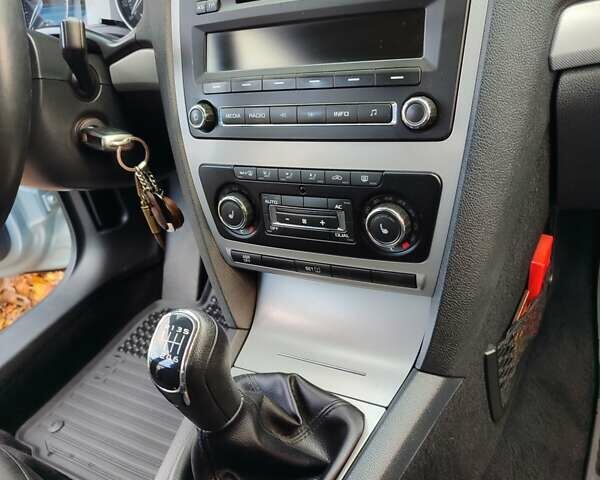 Синій Шкода Октавія, об'ємом двигуна 1.8 л та пробігом 218 тис. км за 7600 $, фото 10 на Automoto.ua