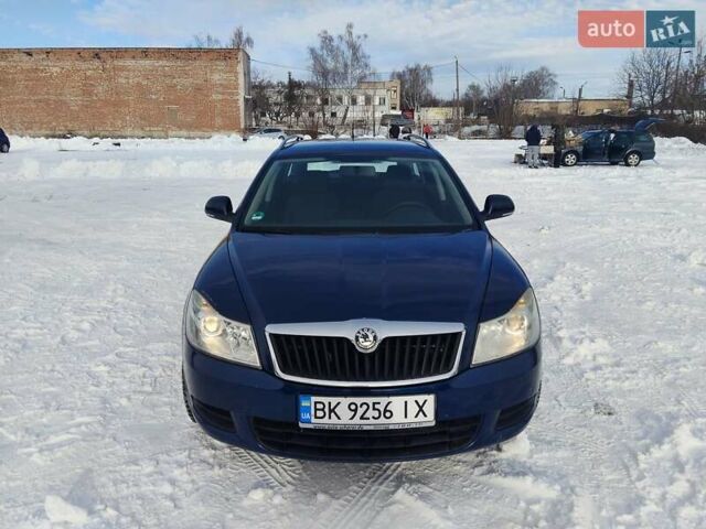 Синій Шкода Октавія, об'ємом двигуна 1.6 л та пробігом 177 тис. км за 7350 $, фото 12 на Automoto.ua