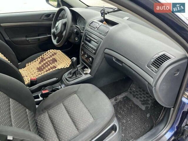 Синій Шкода Октавія, об'ємом двигуна 1.6 л та пробігом 290 тис. км за 5100 $, фото 17 на Automoto.ua