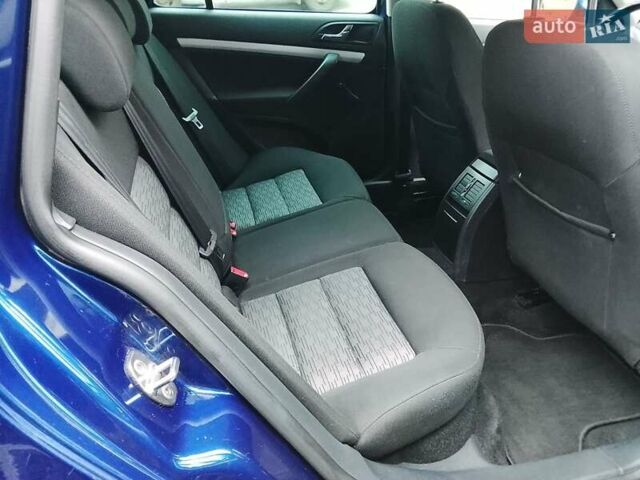 Синій Шкода Октавія, об'ємом двигуна 1.8 л та пробігом 228 тис. км за 7600 $, фото 27 на Automoto.ua