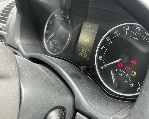 Синій Шкода Октавія, об'ємом двигуна 1.6 л та пробігом 290 тис. км за 5100 $, фото 1 на Automoto.ua