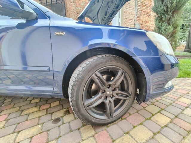 Синій Шкода Октавія, об'ємом двигуна 1.8 л та пробігом 240 тис. км за 7500 $, фото 16 на Automoto.ua