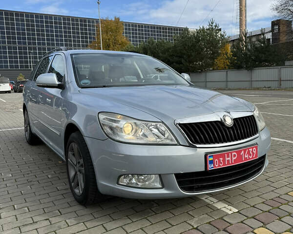 Шкода Октавия 2009 в Луцке на Automoto.ua Синий Шкода Октавия, объемом двигателя 0 л и пробегом 274 тыс. км за 6850 $, фото 2 на Automoto.ua