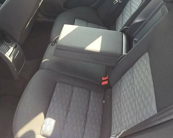 Синій Шкода Октавія, об'ємом двигуна 1.6 л та пробігом 282 тис. км за 7200 $, фото 2 на Automoto.ua