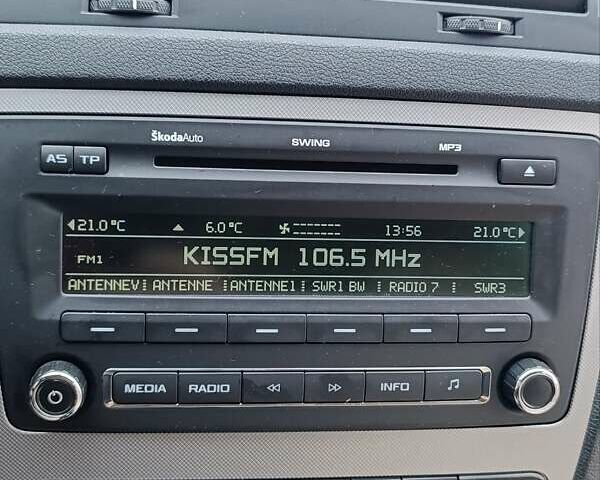 Синий Шкода Октавия, объемом двигателя 1.8 л и пробегом 228 тыс. км за 7600 $, фото 39 на Automoto.ua