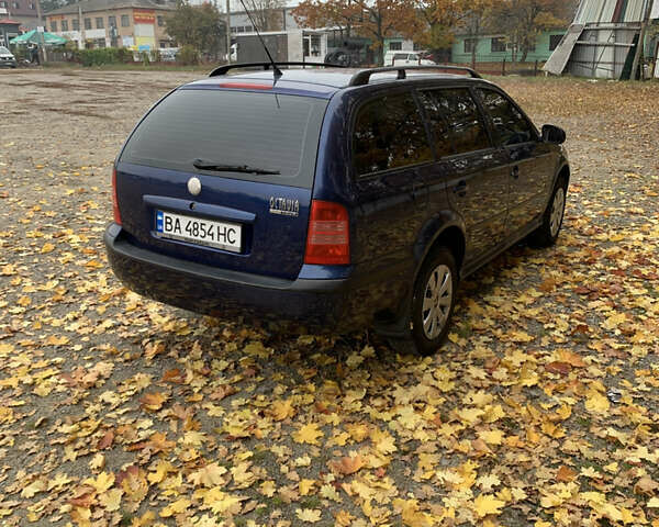 Синий Шкода Октавия, объемом двигателя 1.6 л и пробегом 260 тыс. км за 4799 $, фото 3 на Automoto.ua