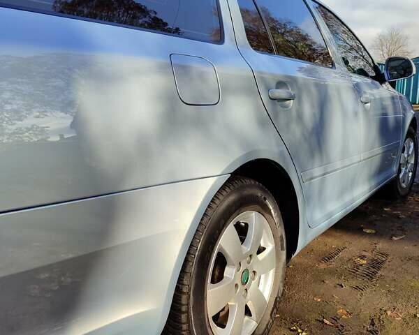 Синій Шкода Октавія, об'ємом двигуна 1.8 л та пробігом 218 тис. км за 7600 $, фото 8 на Automoto.ua