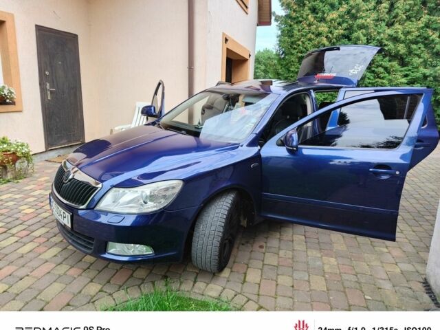 Синій Шкода Октавія, об'ємом двигуна 1.8 л та пробігом 240 тис. км за 7500 $, фото 12 на Automoto.ua