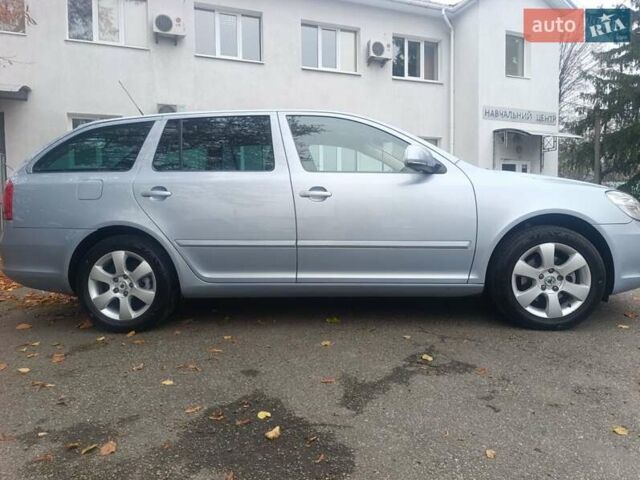 Синий Шкода Октавия, объемом двигателя 1.8 л и пробегом 227 тыс. км за 7800 $, фото 11 на Automoto.ua