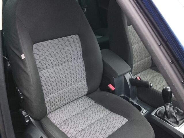 Синій Шкода Октавія, об'ємом двигуна 1.8 л та пробігом 228 тис. км за 7600 $, фото 6 на Automoto.ua