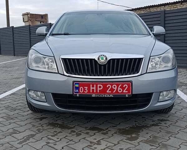 Синій Шкода Октавія, об'ємом двигуна 1.8 л та пробігом 228 тис. км за 7400 $, фото 2 на Automoto.ua