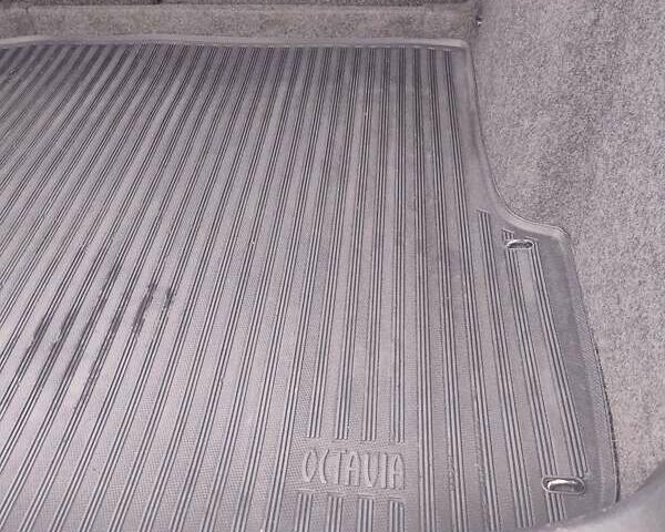 Синий Шкода Октавия, объемом двигателя 1.4 л и пробегом 249 тыс. км за 7200 $, фото 52 на Automoto.ua