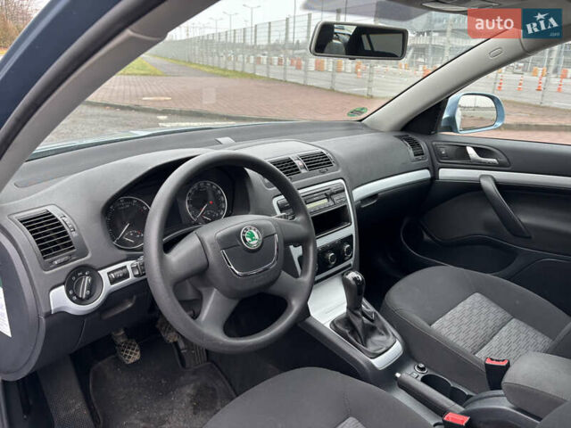 Синий Шкода Октавия, объемом двигателя 1.6 л и пробегом 86 тыс. км за 7900 $, фото 25 на Automoto.ua