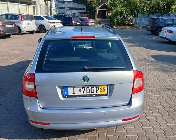 Синій Шкода Октавія, об'ємом двигуна 1.6 л та пробігом 282 тис. км за 7200 $, фото 8 на Automoto.ua