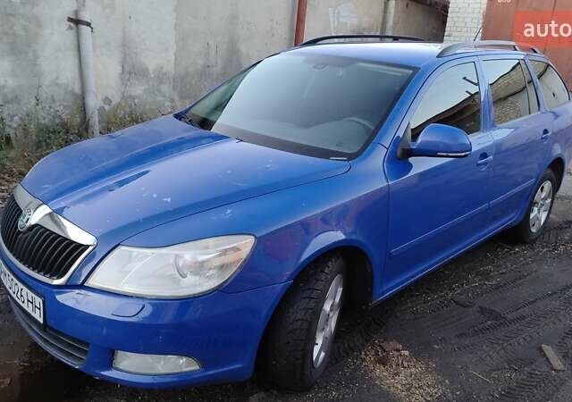Синій Шкода Октавія, об'ємом двигуна 1.8 л та пробігом 264 тис. км за 5299 $, фото 2 на Automoto.ua