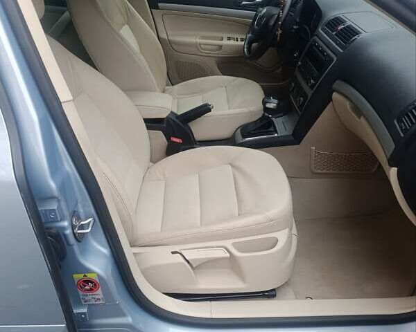 Синий Шкода Октавия, объемом двигателя 1.8 л и пробегом 227 тыс. км за 7800 $, фото 12 на Automoto.ua