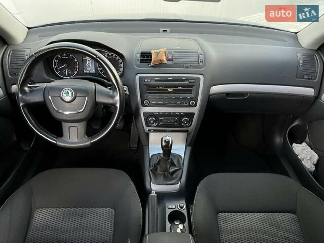 Синий Шкода Октавия, объемом двигателя 1.39 л и пробегом 250 тыс. км за 6799 $, фото 16 на Automoto.ua