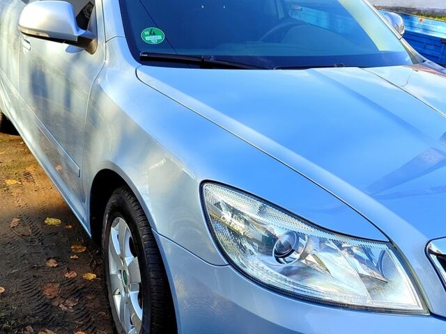 Синій Шкода Октавія, об'ємом двигуна 1.8 л та пробігом 218 тис. км за 7600 $, фото 5 на Automoto.ua
