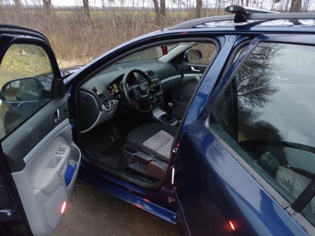 Синій Шкода Октавія, об'ємом двигуна 1.8 л та пробігом 280 тис. км за 5700 $, фото 12 на Automoto.ua