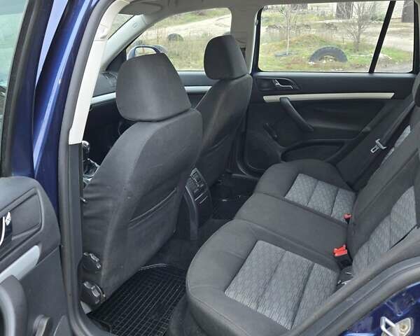 Синій Шкода Октавія, об'ємом двигуна 1.6 л та пробігом 130 тис. км за 6700 $, фото 2 на Automoto.ua