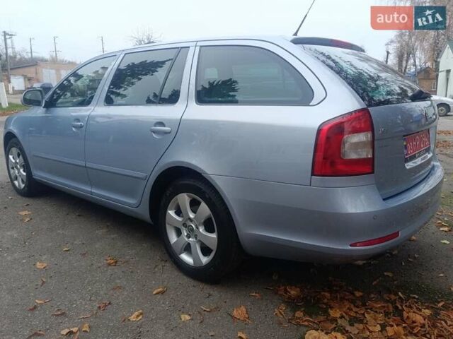 Синий Шкода Октавия, объемом двигателя 1.8 л и пробегом 227 тыс. км за 7800 $, фото 5 на Automoto.ua