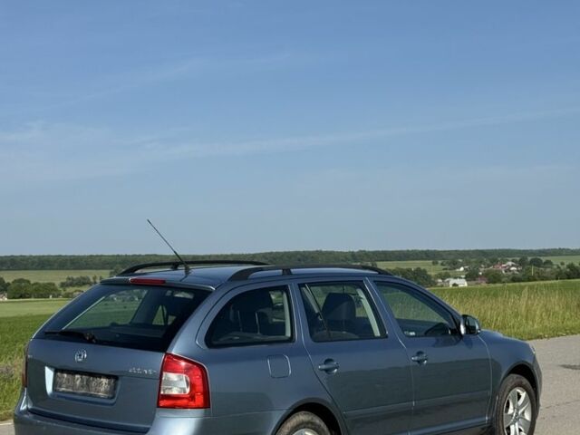 Синій Шкода Октавія, об'ємом двигуна 1.6 л та пробігом 193 тис. км за 8400 $, фото 4 на Automoto.ua