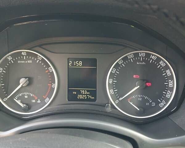 Синій Шкода Октавія, об'ємом двигуна 1.6 л та пробігом 282 тис. км за 7200 $, фото 1 на Automoto.ua