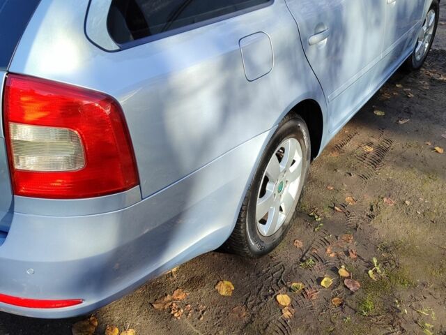 Синій Шкода Октавія, об'ємом двигуна 1.8 л та пробігом 218 тис. км за 7600 $, фото 1 на Automoto.ua