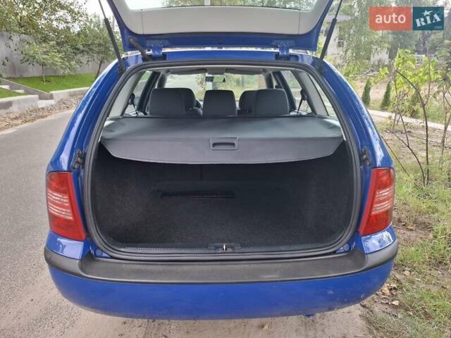 Синій Шкода Октавія, об'ємом двигуна 1.6 л та пробігом 157 тис. км за 6499 $, фото 1 на Automoto.ua