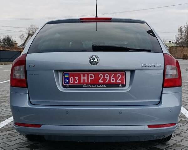 Синій Шкода Октавія, об'ємом двигуна 1.8 л та пробігом 228 тис. км за 7400 $, фото 6 на Automoto.ua