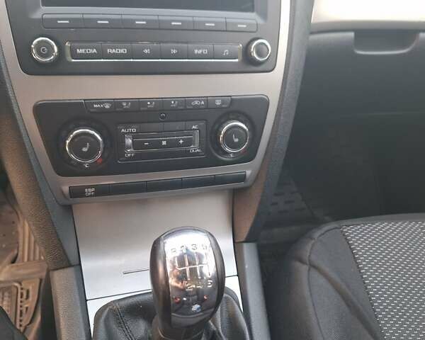 Синій Шкода Октавія, об'ємом двигуна 1.4 л та пробігом 243 тис. км за 6800 $, фото 11 на Automoto.ua