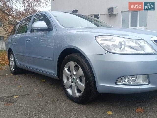 Синий Шкода Октавия, объемом двигателя 1.8 л и пробегом 227 тыс. км за 7800 $, фото 10 на Automoto.ua