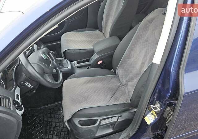 Синий Шкода Октавия, объемом двигателя 1.6 л и пробегом 249 тыс. км за 6600 $, фото 11 на Automoto.ua