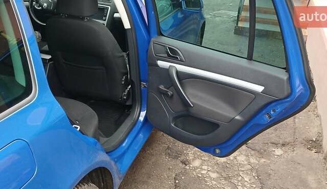 Синій Шкода Октавія, об'ємом двигуна 1.6 л та пробігом 205 тис. км за 7150 $, фото 12 на Automoto.ua