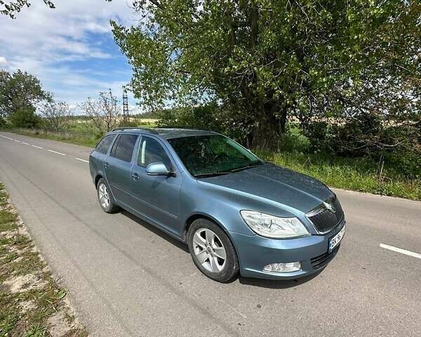 Синий Шкода Октавия, объемом двигателя 1.6 л и пробегом 280 тыс. км за 7000 $, фото 4 на Automoto.ua
