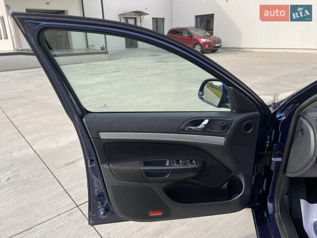 Синий Шкода Октавия, объемом двигателя 1.4 л и пробегом 228 тыс. км за 7350 $, фото 11 на Automoto.ua