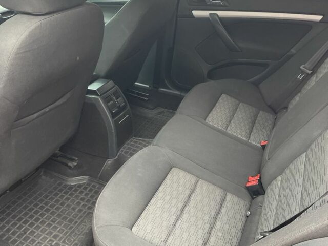 Синий Шкода Октавия, объемом двигателя 1.6 л и пробегом 288 тыс. км за 7950 $, фото 4 на Automoto.ua