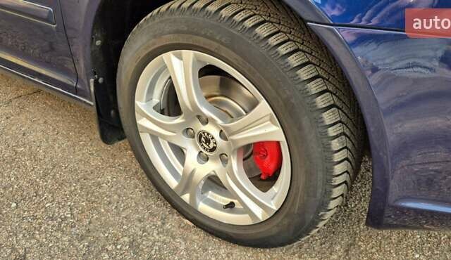 Синий Шкода Октавия, объемом двигателя 1.39 л и пробегом 260 тыс. км за 6500 $, фото 4 на Automoto.ua