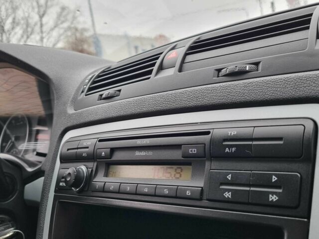 Синий Шкода Октавия, объемом двигателя 1.4 л и пробегом 235 тыс. км за 7500 $, фото 12 на Automoto.ua