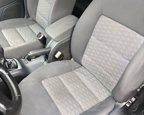 Синій Шкода Октавія, об'ємом двигуна 1.6 л та пробігом 228 тис. км за 7900 $, фото 21 на Automoto.ua