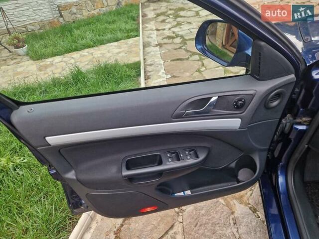 Синий Шкода Октавия, объемом двигателя 1.8 л и пробегом 181 тыс. км за 7200 $, фото 17 на Automoto.ua