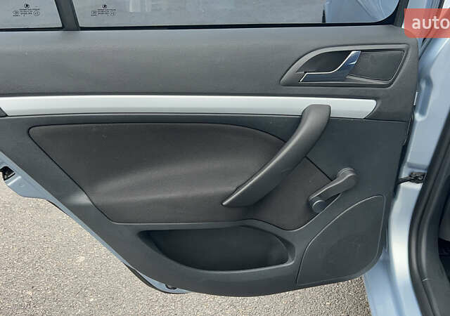 Синий Шкода Октавия, объемом двигателя 1.4 л и пробегом 213 тыс. км за 7599 $, фото 15 на Automoto.ua