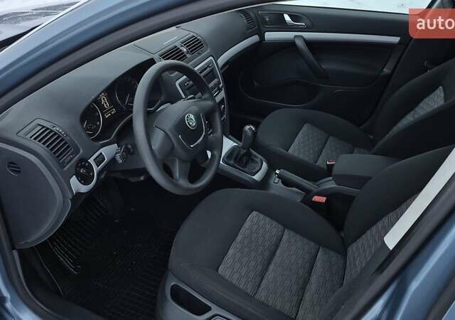 Синий Шкода Октавия, объемом двигателя 1.8 л и пробегом 165 тыс. км за 7699 $, фото 12 на Automoto.ua