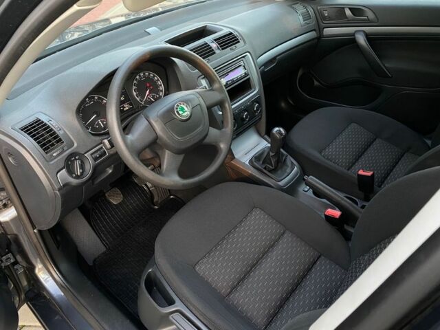 Синій Шкода Октавія, об'ємом двигуна 1.4 л та пробігом 228 тис. км за 6650 $, фото 6 на Automoto.ua