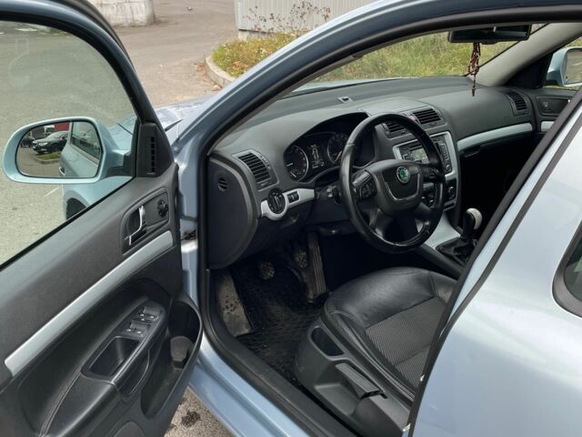 Синій Шкода Октавія, об'ємом двигуна 1.6 л та пробігом 361 тис. км за 6307 $, фото 12 на Automoto.ua