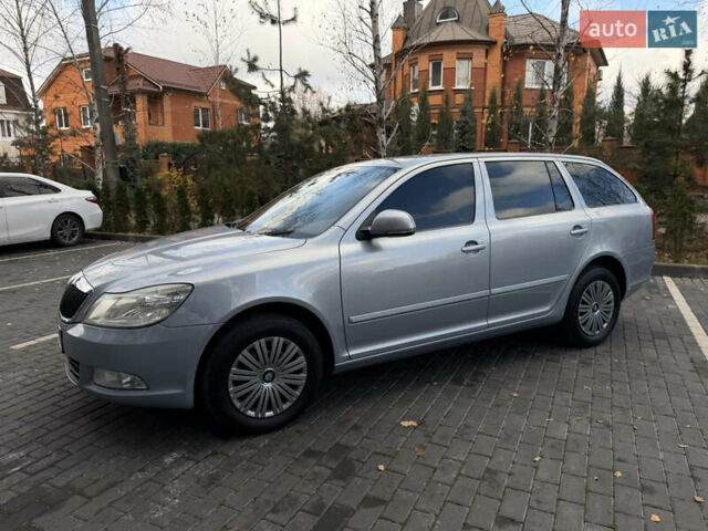 Синий Шкода Октавия, объемом двигателя 1.6 л и пробегом 186 тыс. км за 8400 $, фото 7 на Automoto.ua