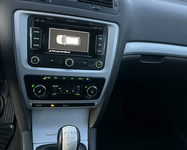 Синій Шкода Октавія, об'ємом двигуна 1.6 л та пробігом 362 тис. км за 7500 $, фото 23 на Automoto.ua