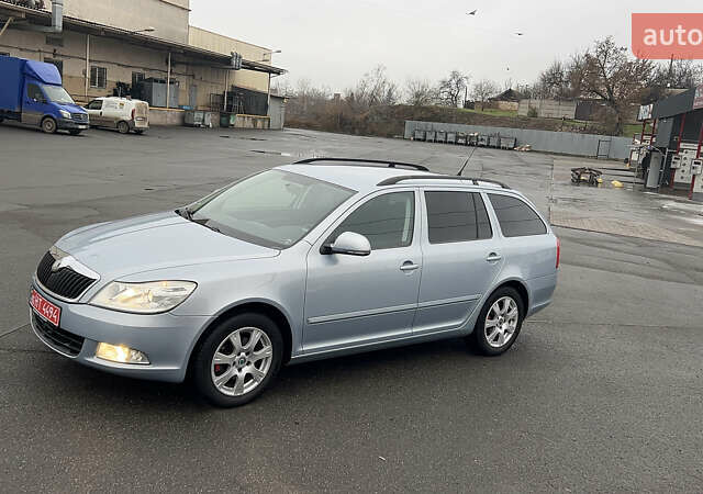 Синий Шкода Октавия, объемом двигателя 1.4 л и пробегом 213 тыс. км за 7599 $, фото 12 на Automoto.ua